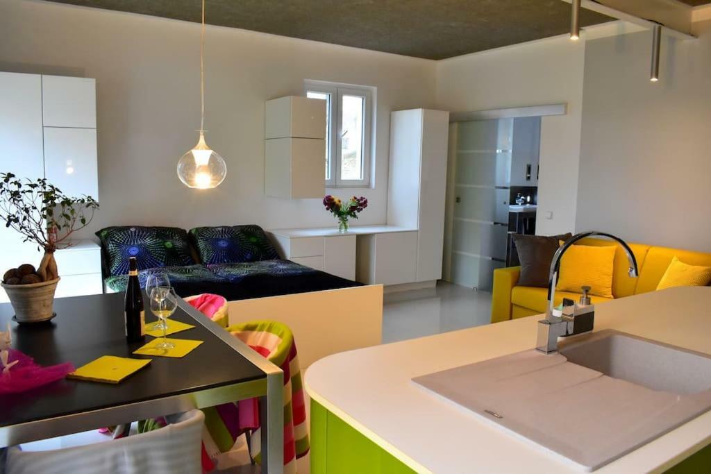 Апартаменты Aparments Bukol Vojkovice  Экстерьер фото